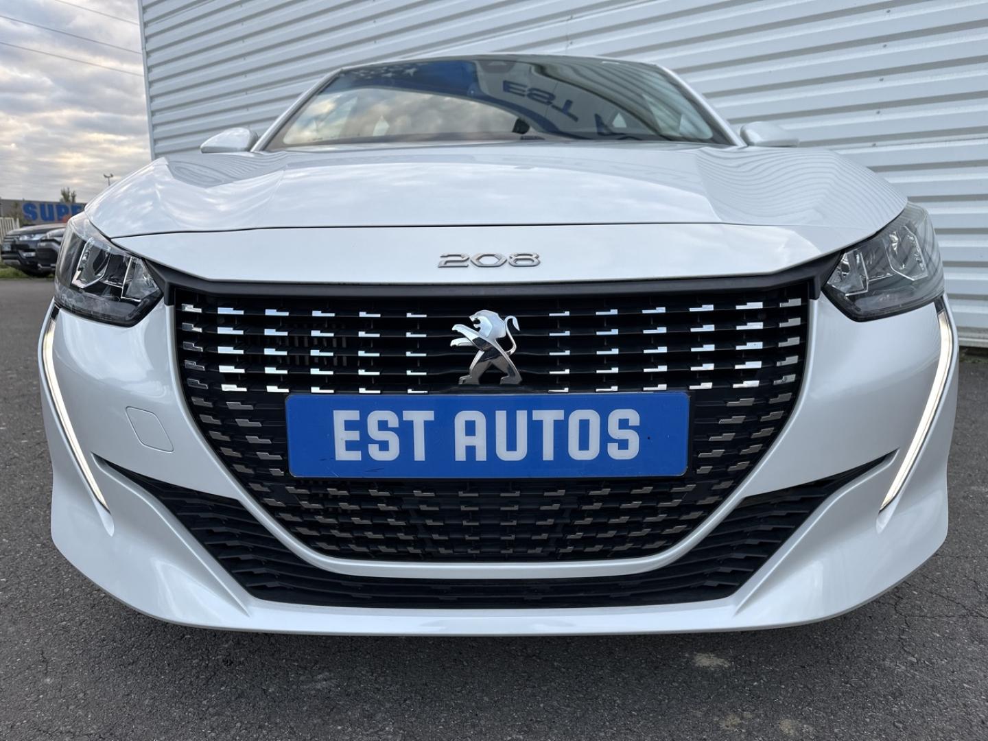 PEUGEOT 208